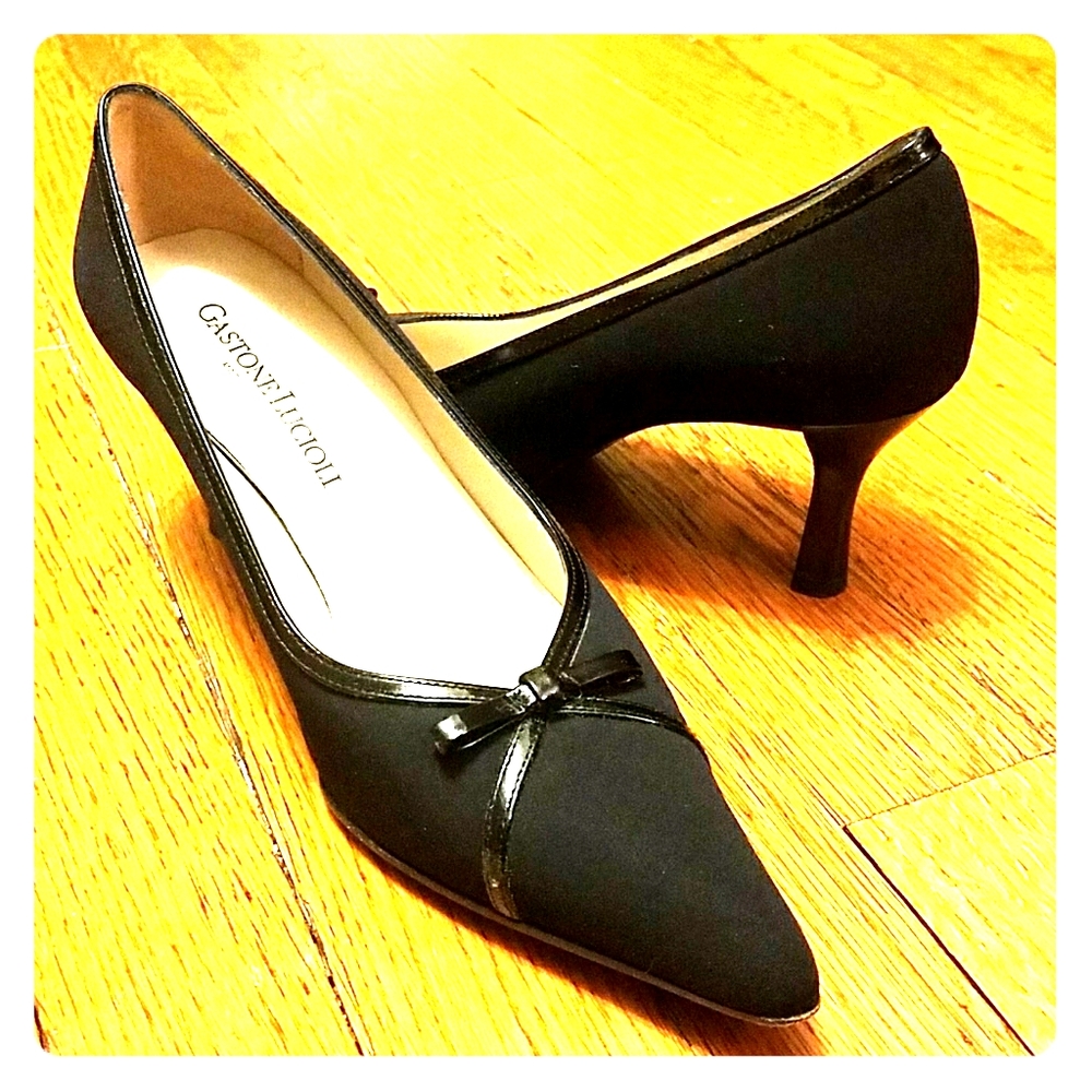 Gastone Lucioli black heels w/patent leather bow